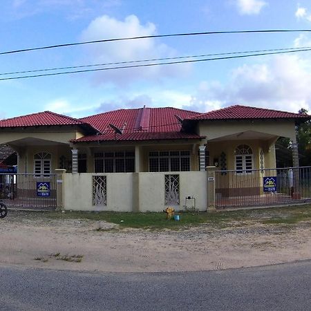 Fbs Guesthouse Dungun Ngoại thất bức ảnh